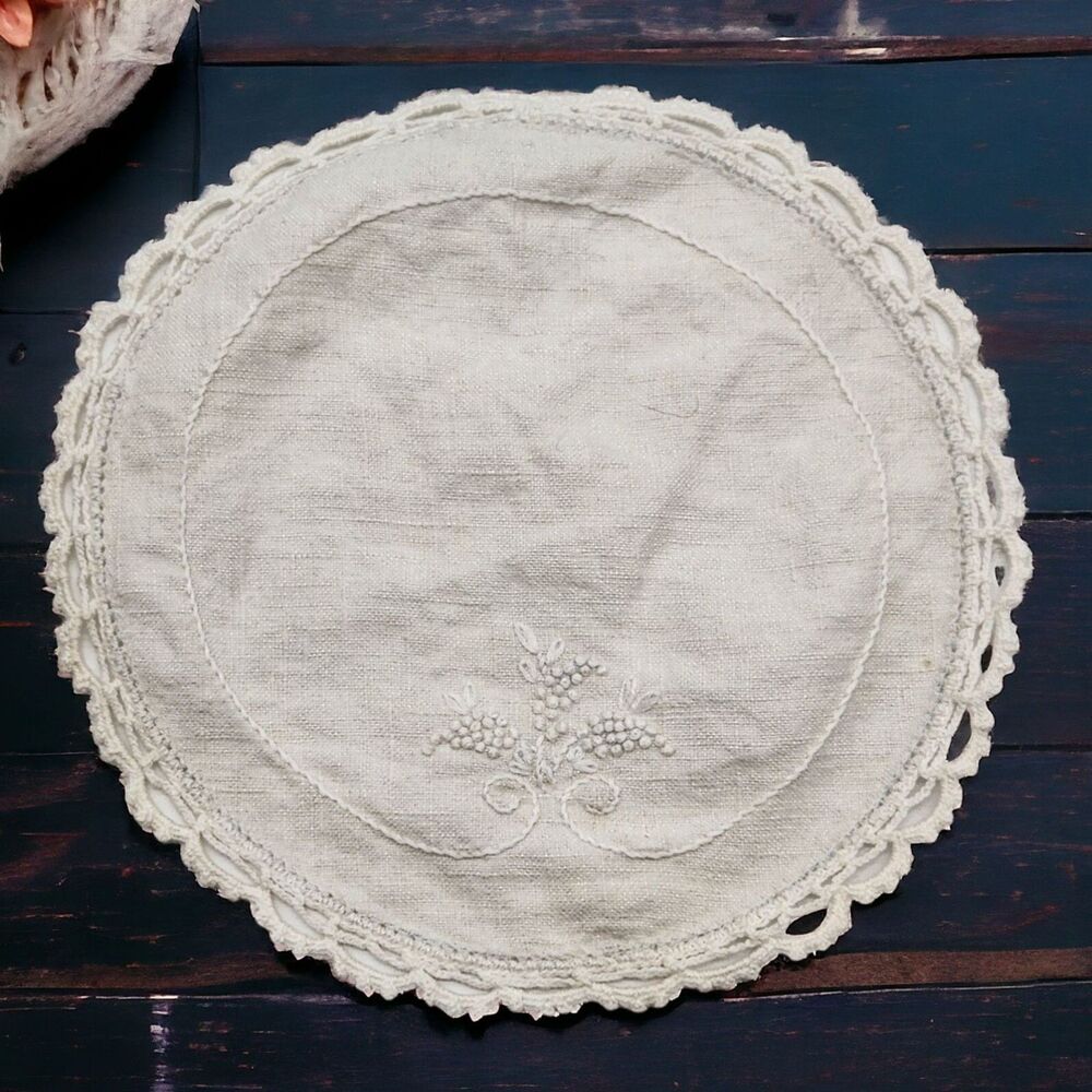 Estate Embroidered Linen Lace Edge Ivory 8" Doily Dresser Nightstand End Table